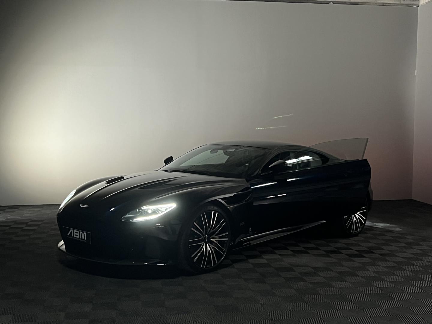 VENDU ☑️ Aston Martin DBS Superleggera